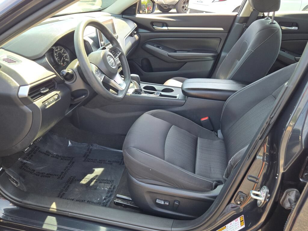 Used 2022 Nissan Altima 2.5 SV FWD image 24