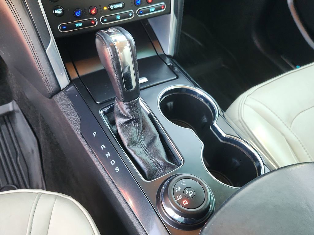 Used 2017 Ford Explorer Platinum image 23