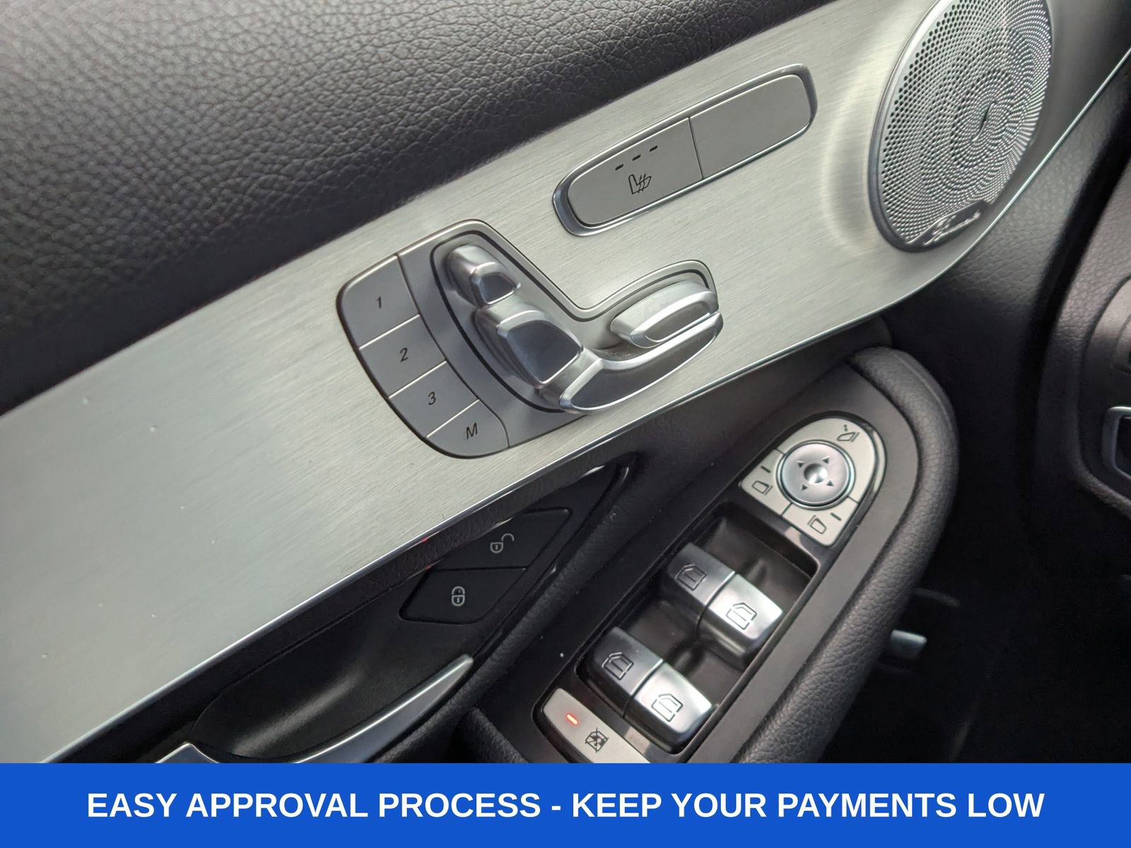 Used 2019 Mercedes-Benz GLC 300 4MATIC w/ Premium Package image 34