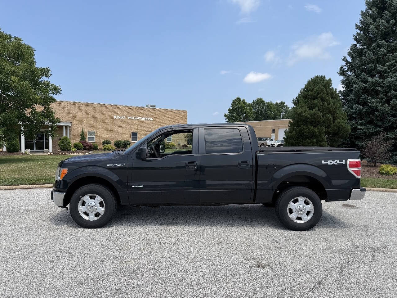 Used 2014 Ford F150 XLT AWD/4WD image 2