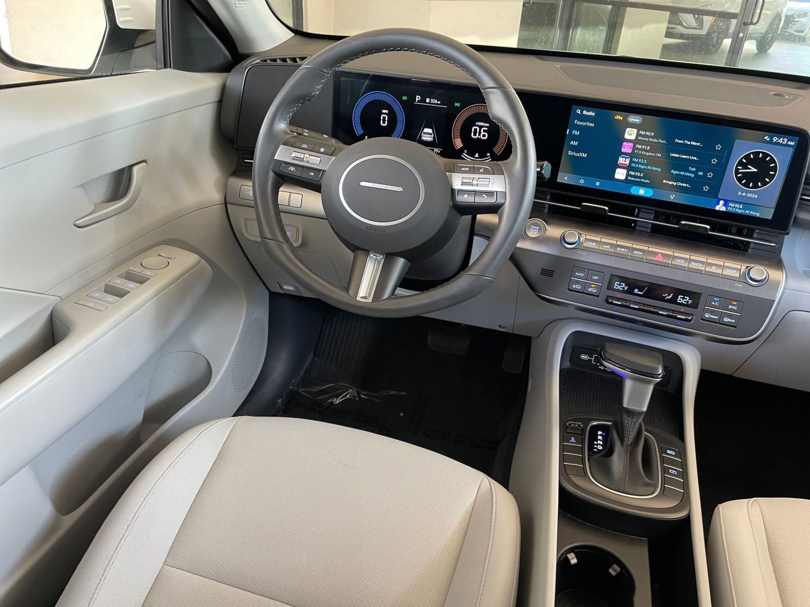 Used 2025 Hyundai Kona SEL image 35