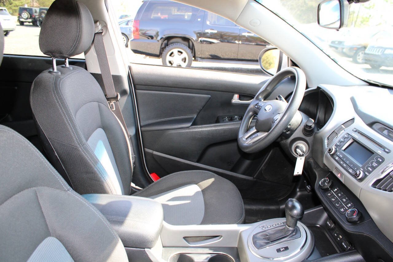 Used 2016 Kia Sportage LX AWD/4WD image 11