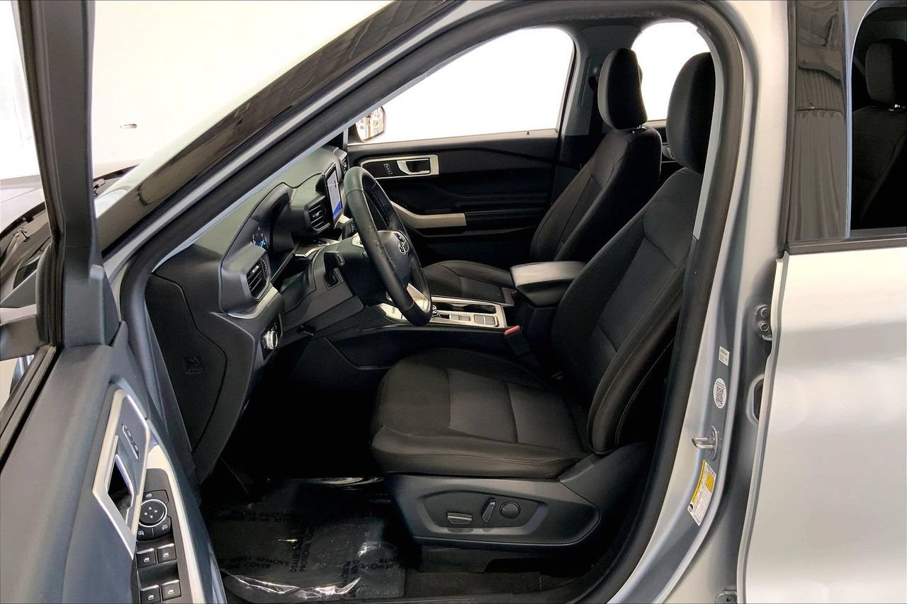Used 2022 Ford Explorer XLT RWD image 18