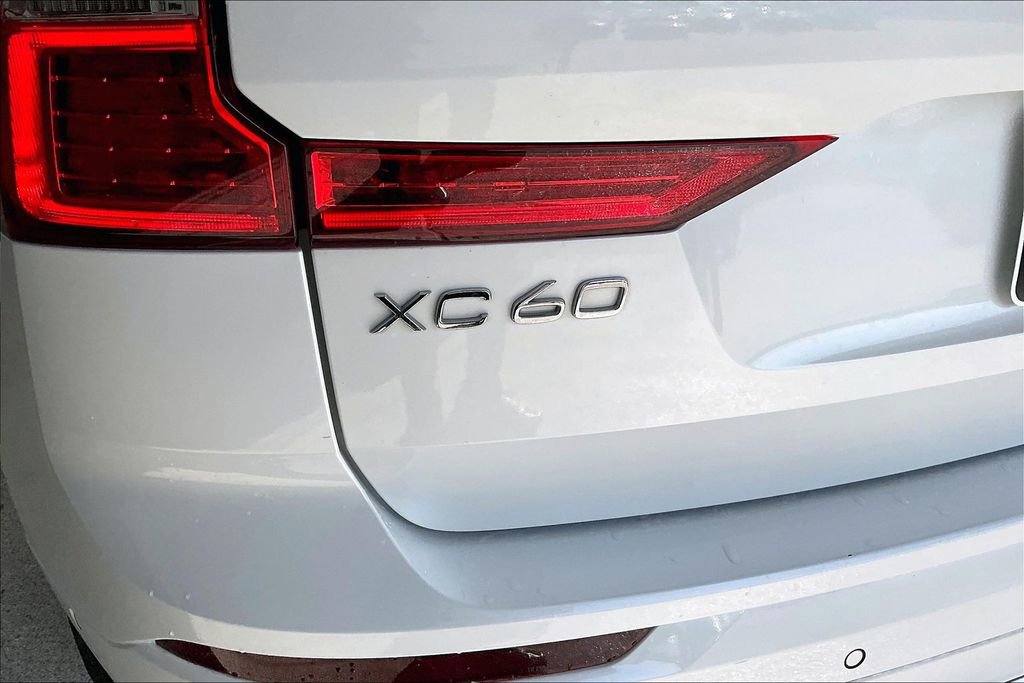 Certified 2022 Volvo XC60 T8 Inscription Expression image 40