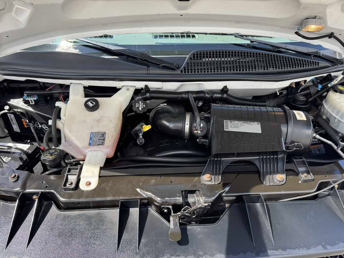 Used 2014 Chevrolet Express 1500 RWD image 34