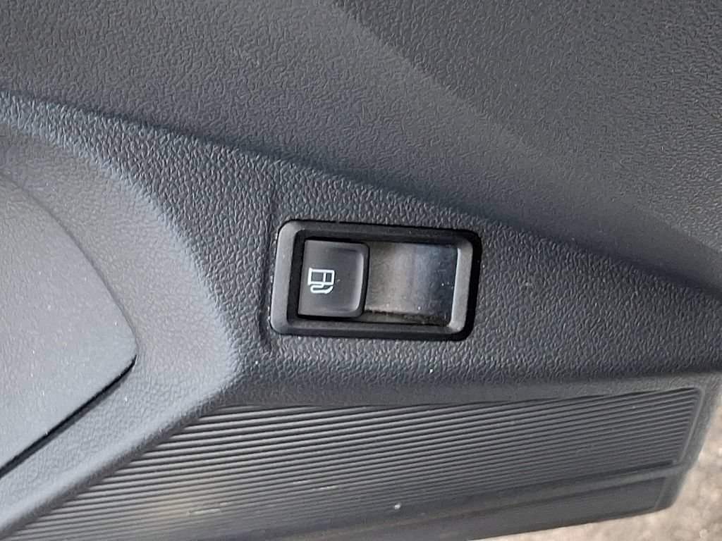 Used 2024 Volkswagen Taos SE AWD/4WD image 25