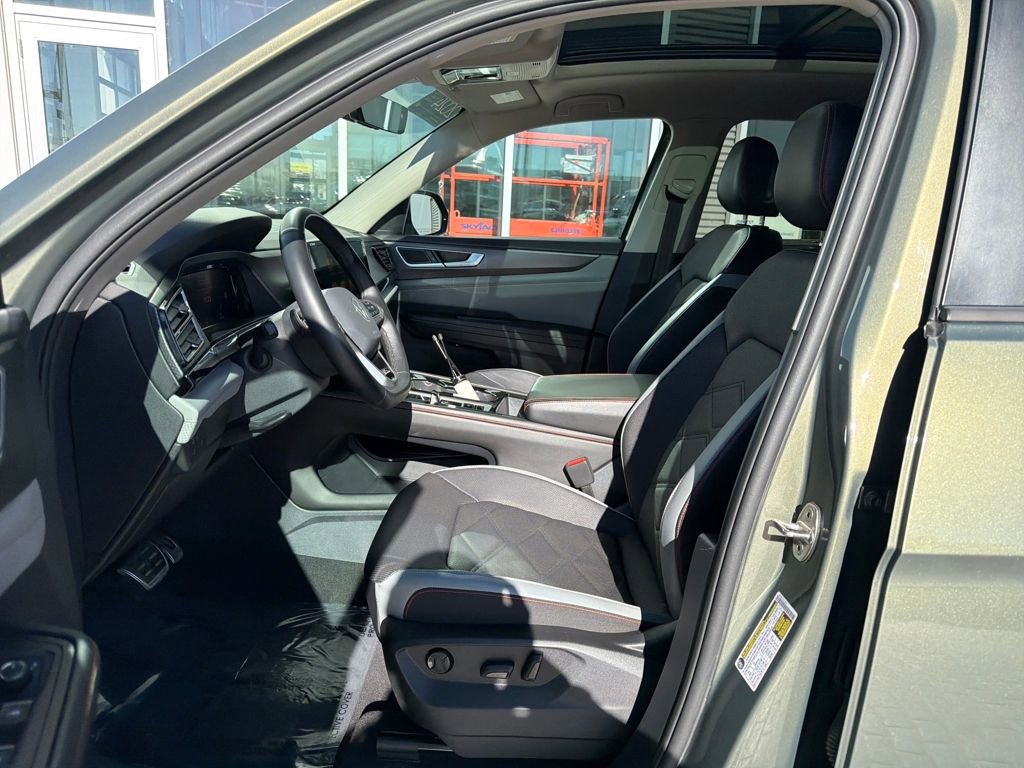 Certified 2024 Volkswagen Atlas Peak Edition SE image 11