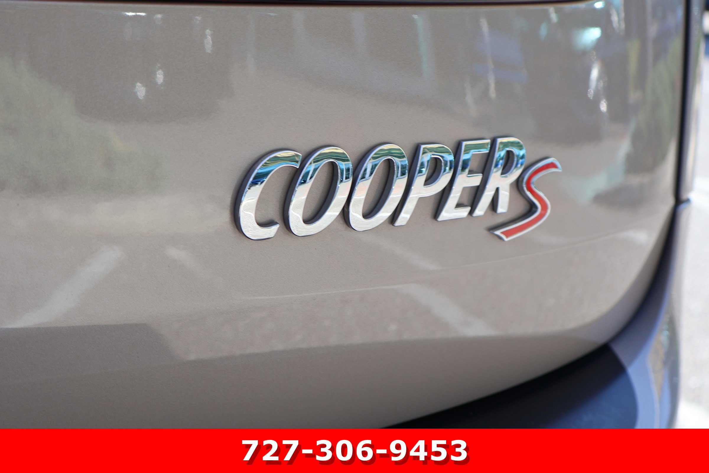 Used 2022 MINI Cooper Clubman S w/ Signature Upholstery Package image 9