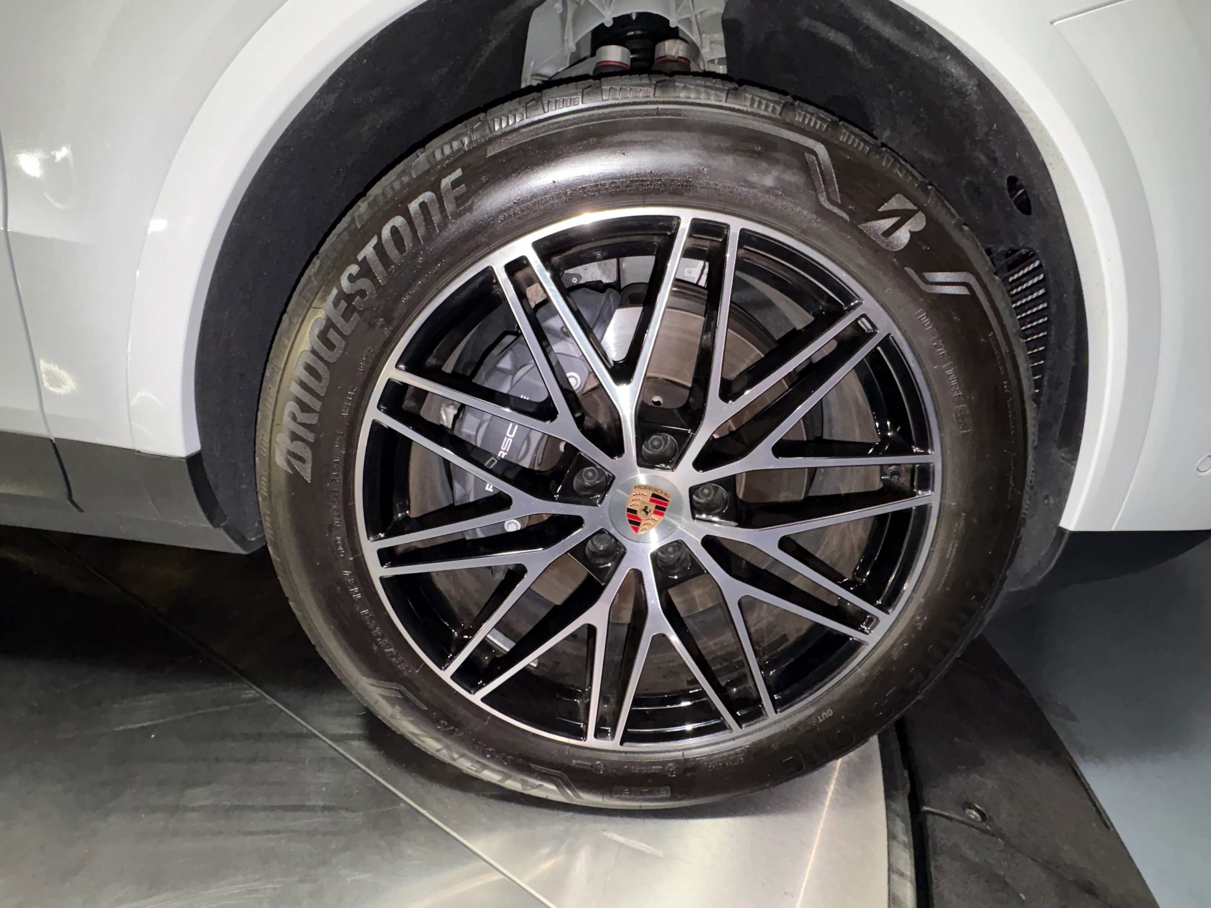 Used 2026 Porsche Cayenne image 31