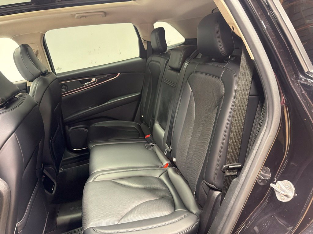 Used 2023 Lincoln Nautilus Reserve w/ Equipment Group 201A AWD/4WD image 27