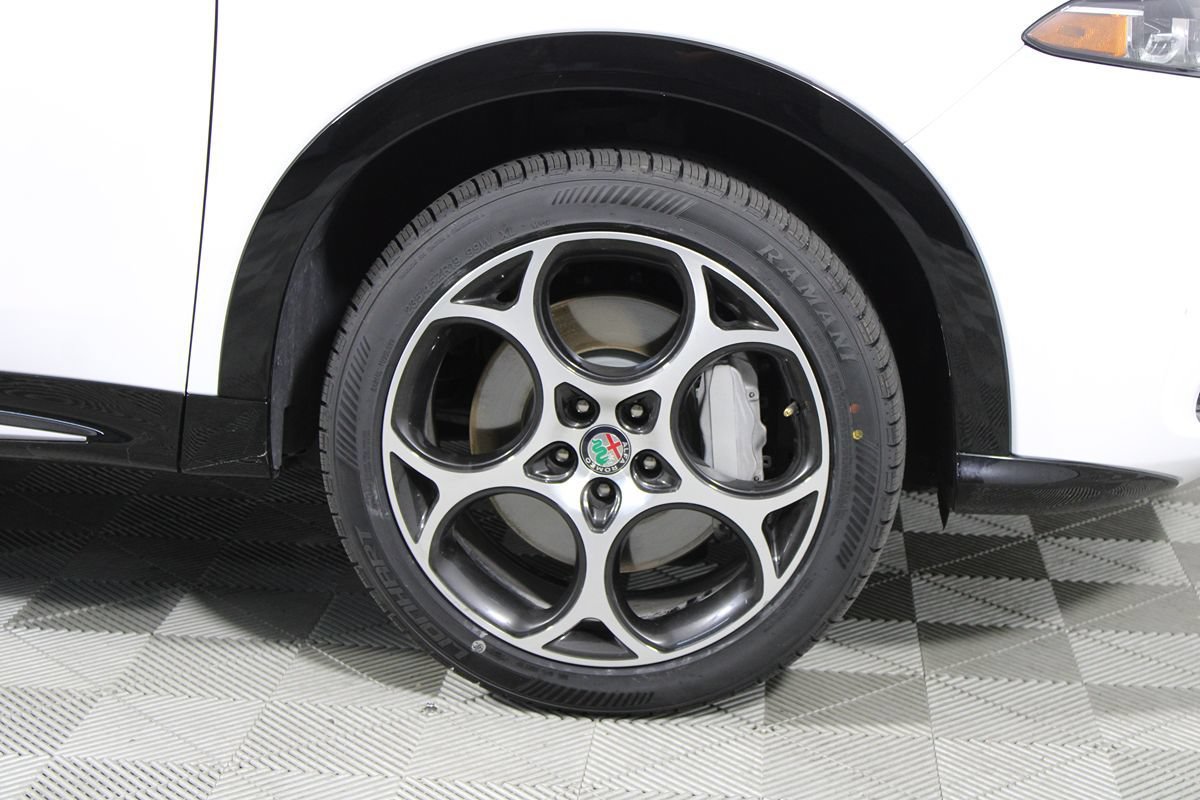 Used 2024 Alfa Romeo Tonale Ti AWD/4WD image 7