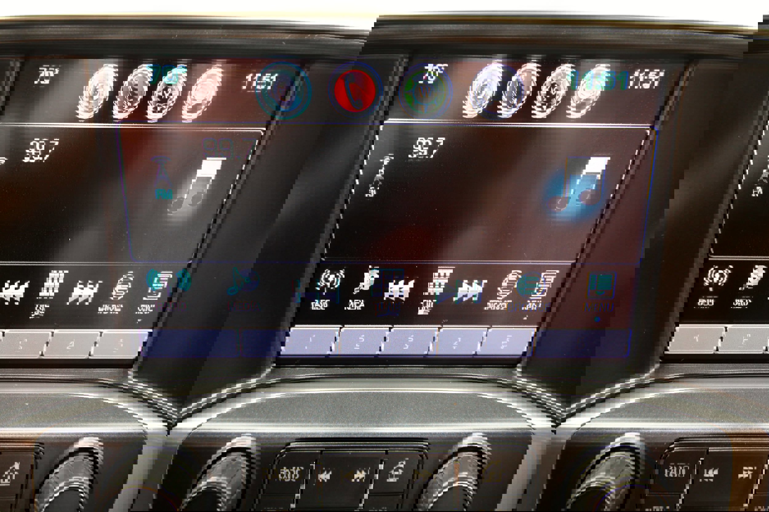 Used 2018 Chevrolet Silverado 1500 LT w/ Texas Edition image 29