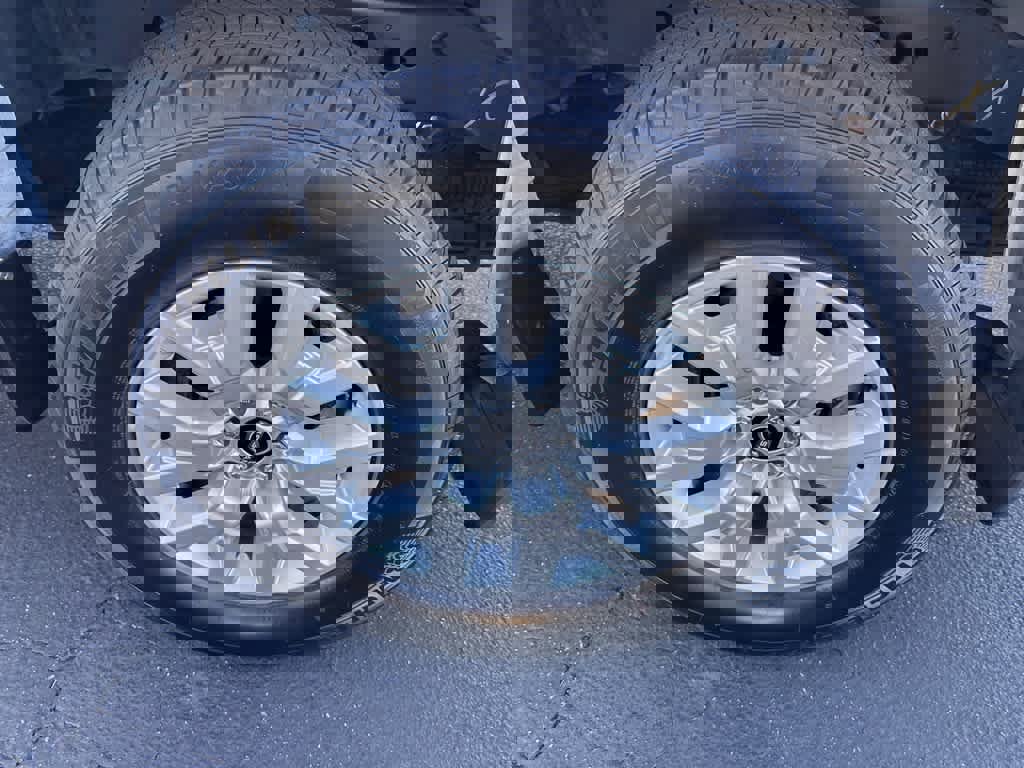 Used 2023 Nissan Frontier SV w/ SV Convenience Package image 25