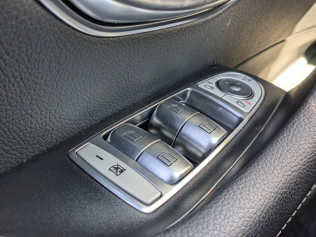 Certified 2022 Mercedes-Benz E 450 4MATIC Sedan image 10