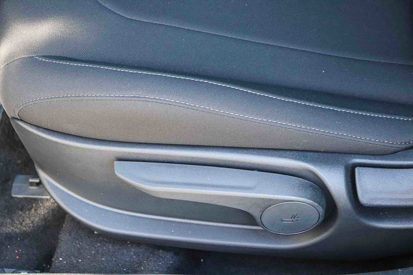 New 2025 Hyundai Elantra SEL image 24