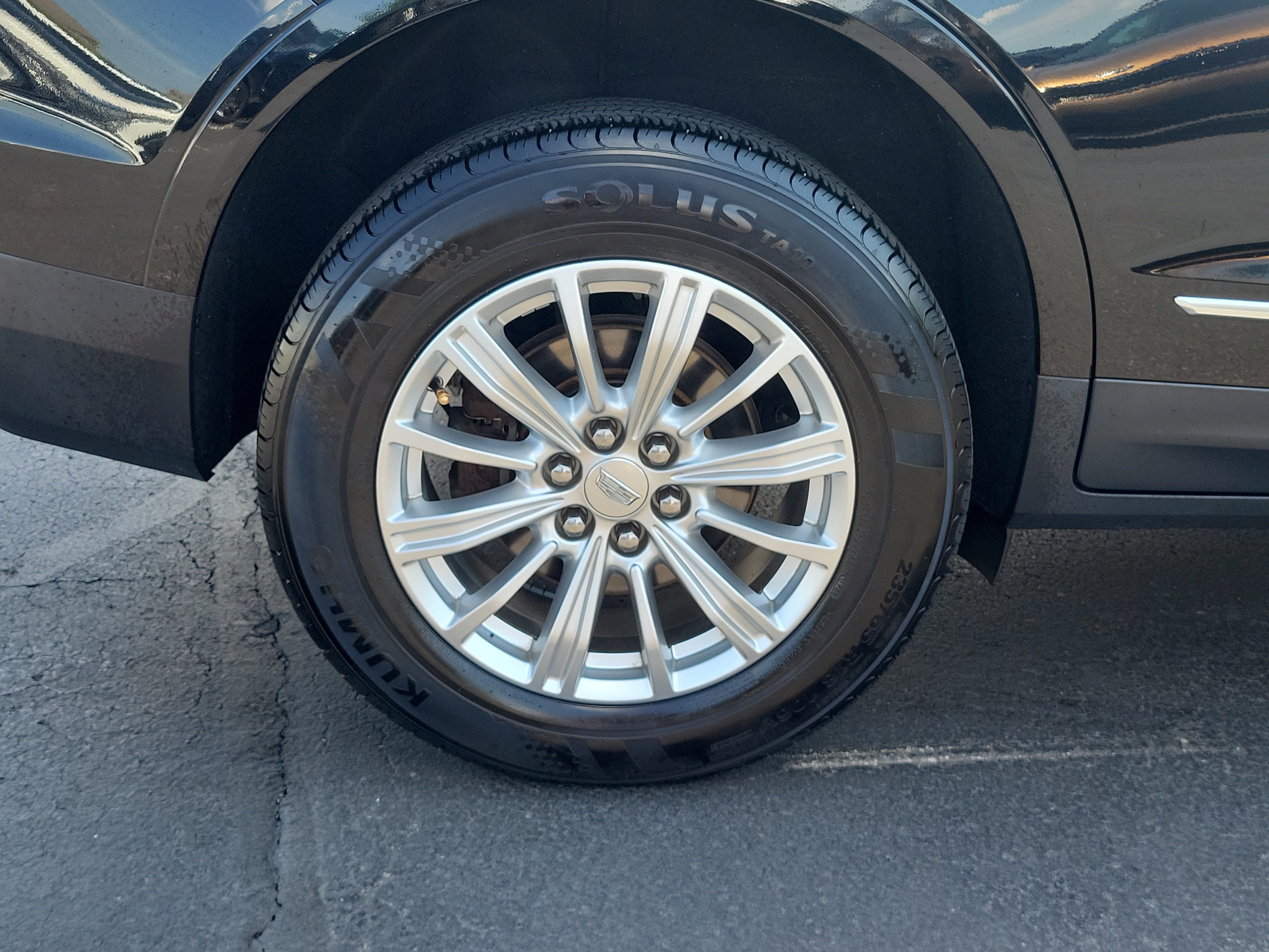 Used 2019 Cadillac XT5 Premium Luxury FWD image 6
