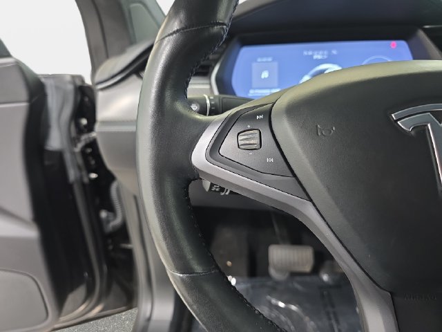 Used 2018 Tesla Model X AWD/4WD image 17