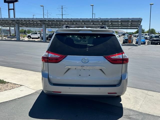 Used 2015 Toyota Sienna Limited AWD/4WD image 5