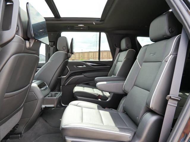Used 2023 Cadillac Escalade Sport AWD/4WD image 13