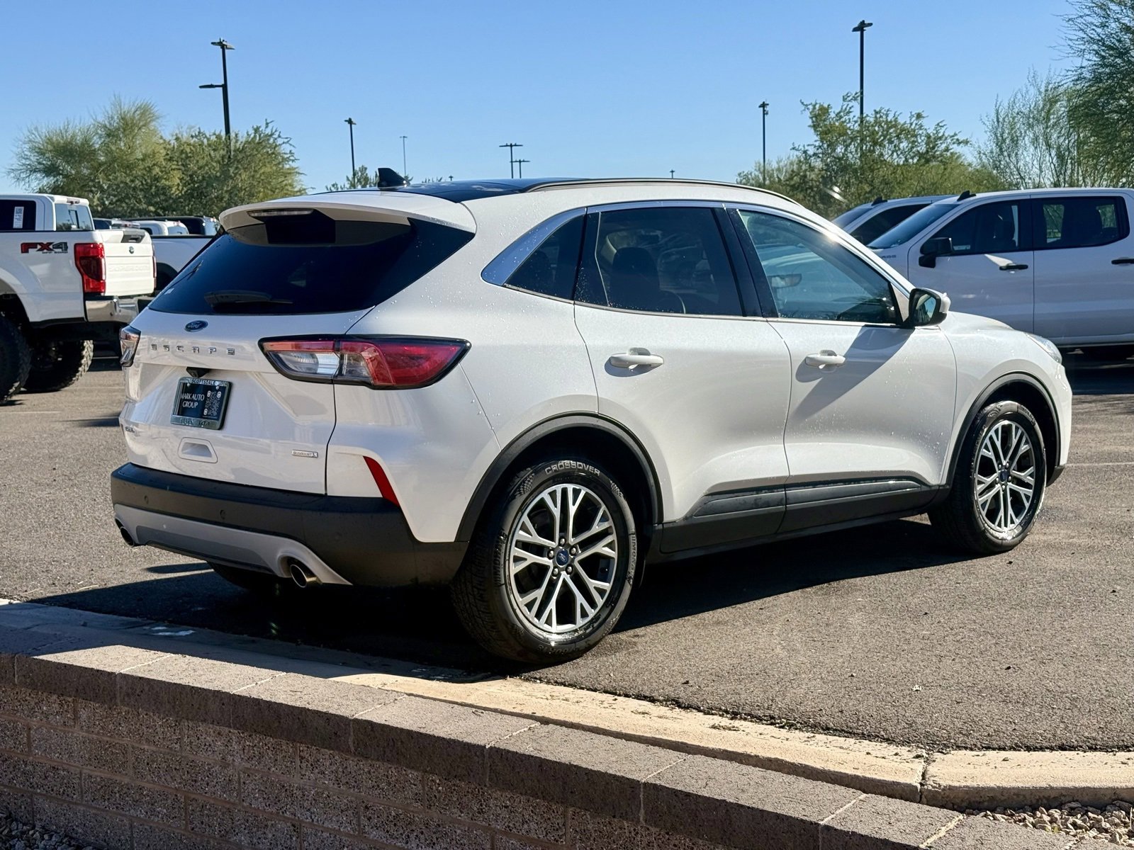 Used 2020 Ford Escape SEL image 3