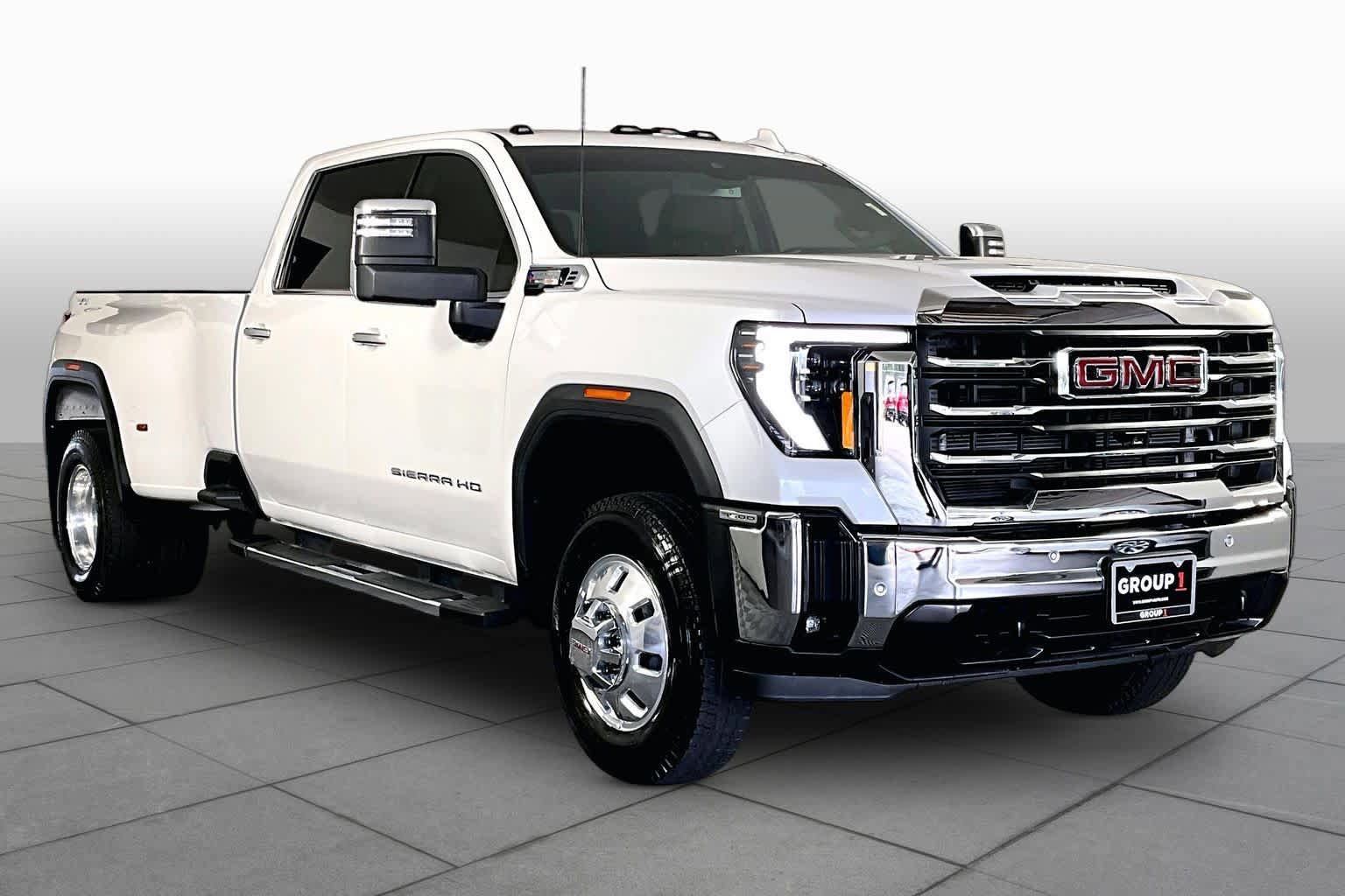 Used 2025 GMC Sierra 3500 SLT w/ Texas SLT Premium Package AWD/4WD image 3