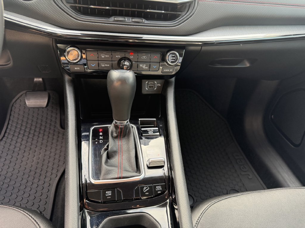 Used 2022 Jeep Compass Trailhawk AWD/4WD image 20