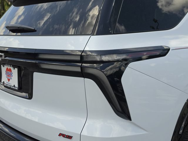 New 2026 Chevrolet Traverse RS w/ LPO, Floor Liner Package FWD image 11