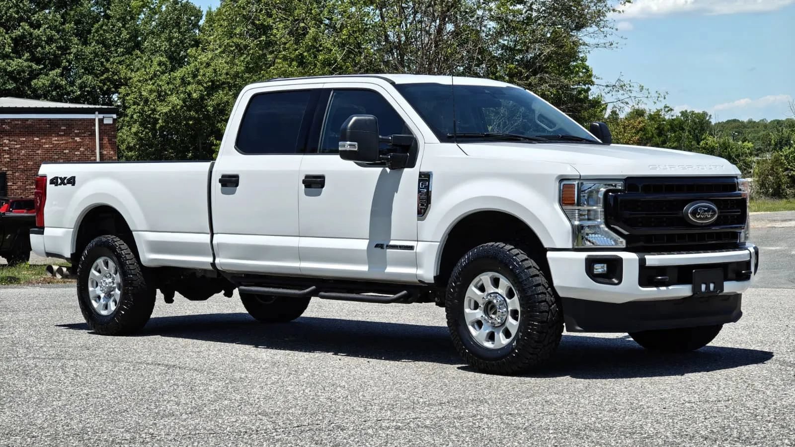 Used 2022 Ford F350 XLT w/ Black Appearance Package AWD/4WD image 6