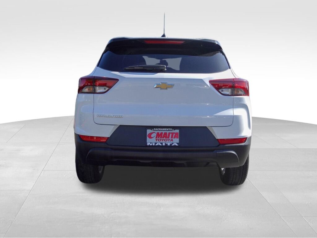 Used 2025 Chevrolet TrailBlazer LS w/ LS Convenience Package image 4