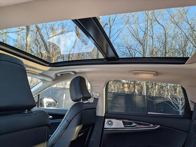 Used 2022 Lincoln Nautilus Reserve w/ Equipment Group 202A image 28