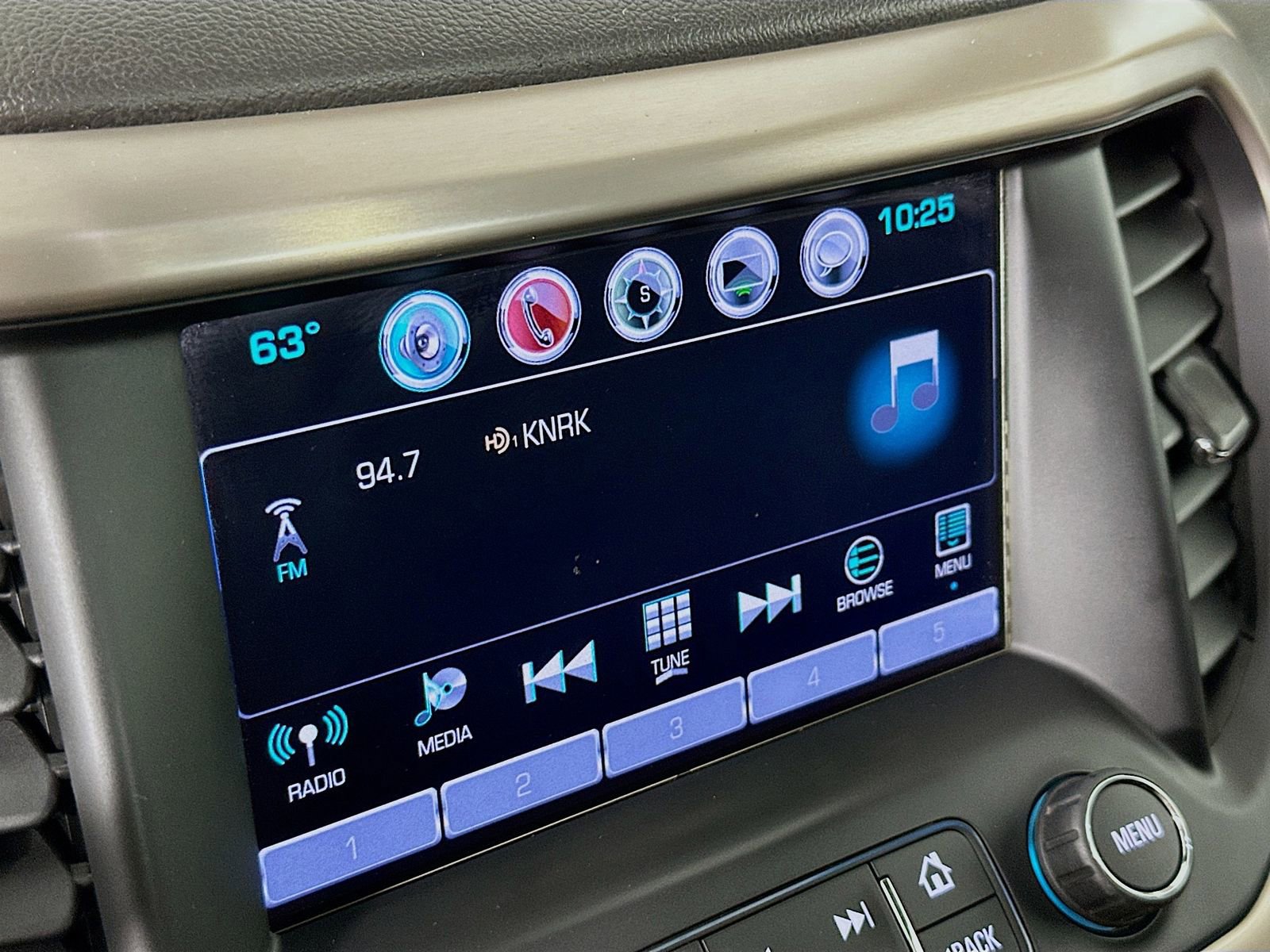 Used 2017 GMC Acadia Denali w/ Technology Package image 16