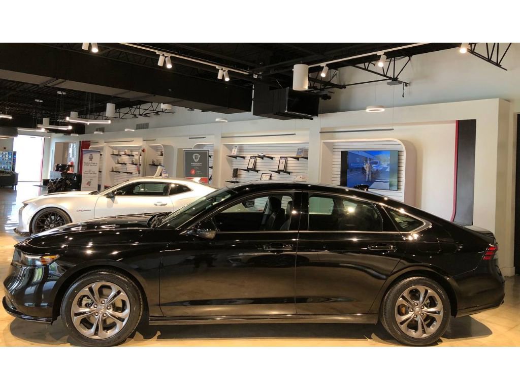 Used 2024 Honda Accord EX-L image 8