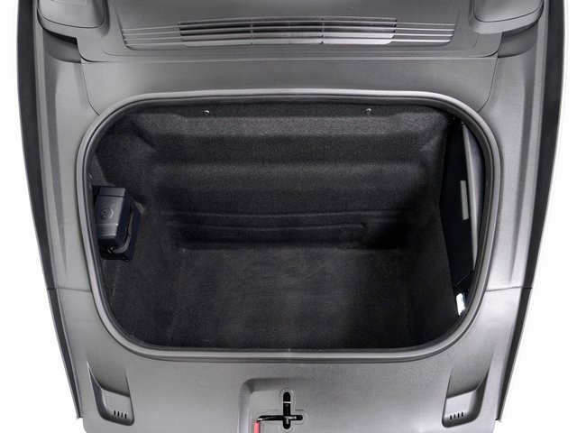 Used 2025 Porsche 911 Carrera 4 GTS image 31