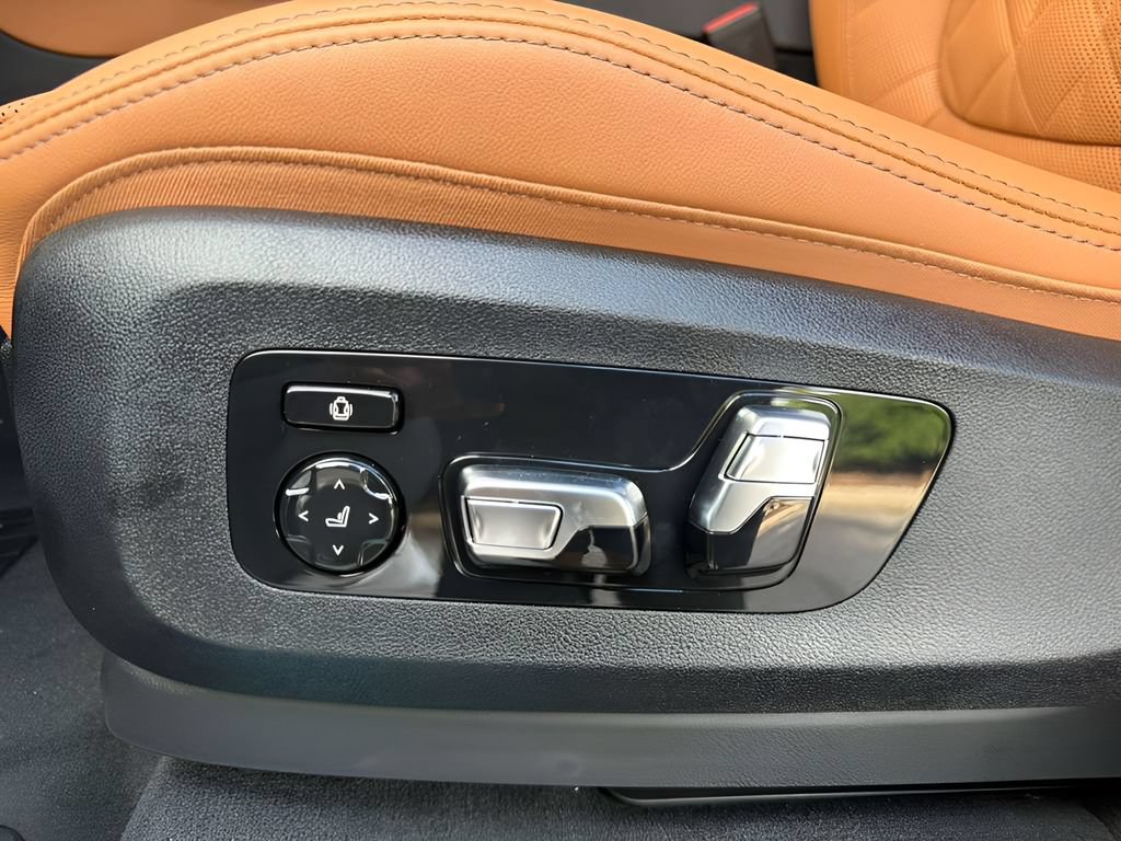New 2026 BMW X5 xDrive50e AWD/4WD image 11