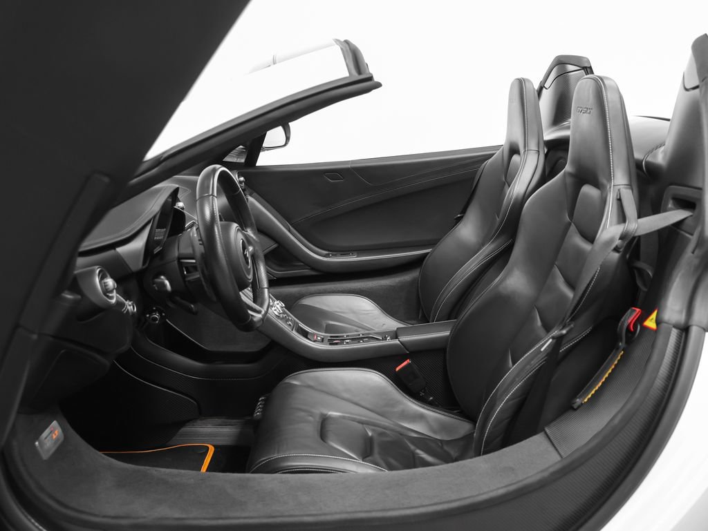 Used 2016 McLaren 675LT Spider RWD image 75