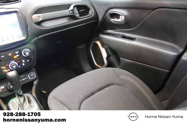 Used 2023 Jeep Renegade Altitude w/ Sun/Sound Group image 10