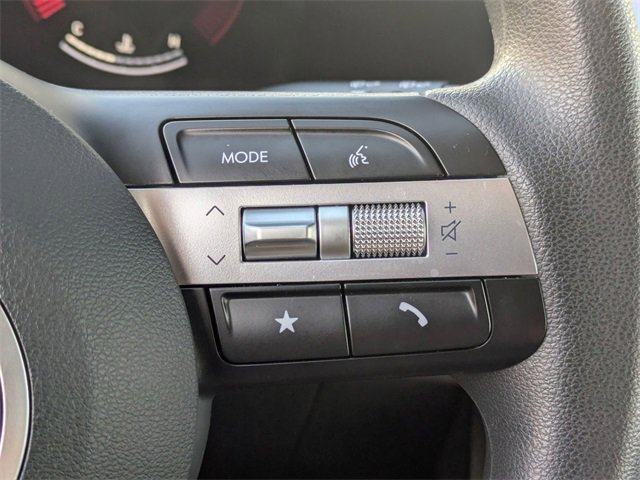 Certified 2025 Hyundai Tucson SE image 19