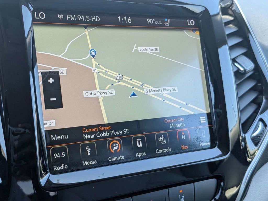 Used 2019 Nissan Kicks SR w/ Exterior Package image 22