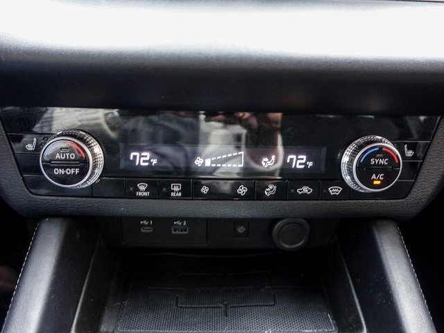 Used 2022 Mitsubishi Outlander SE image 3