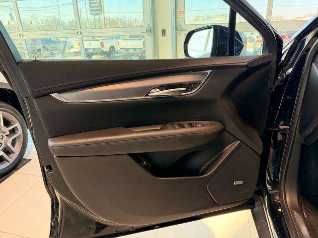 Used 2023 Cadillac XT5 Luxury image 11