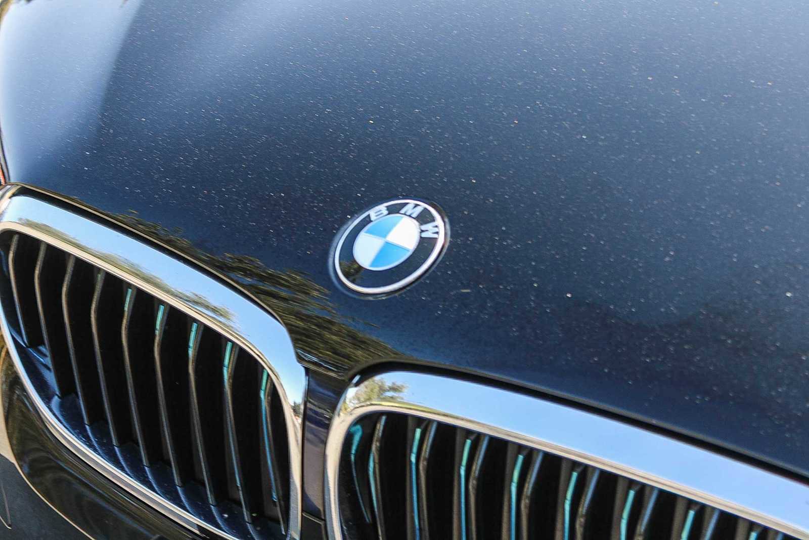 Used 2019 BMW 530e xDrive w/ Convenience Package AWD/4WD image 9