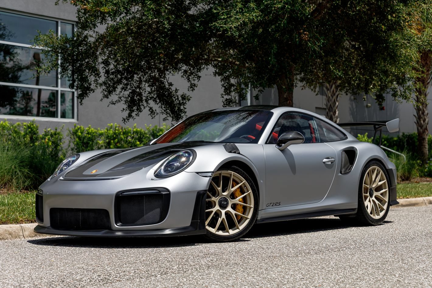 Used 2018 Porsche 911 GT2 RS w/ Weissach Package RWD image 36