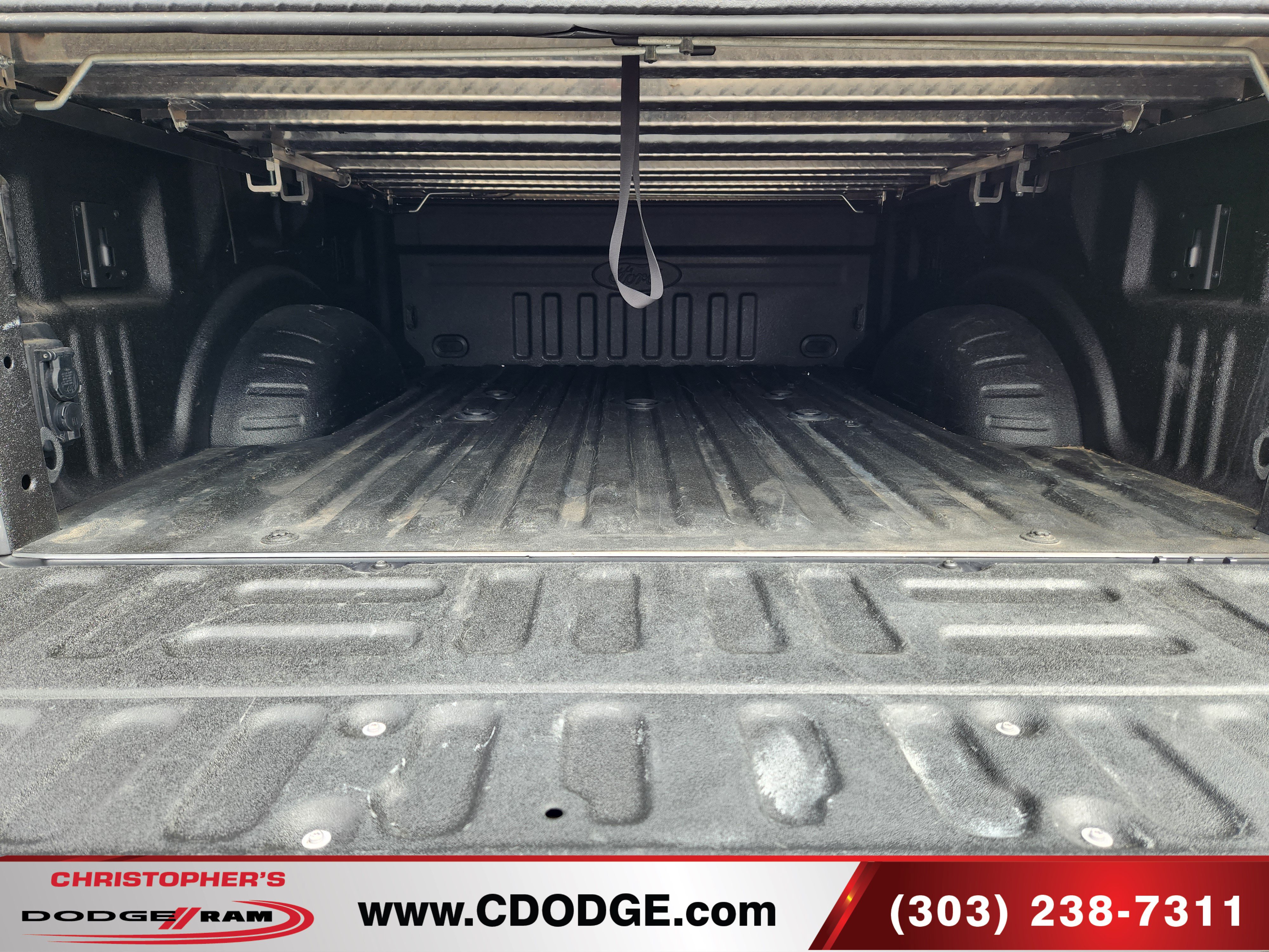 Used 2022 Ford F350 Lariat w/ Tremor Off-Road Package AWD/4WD image 21