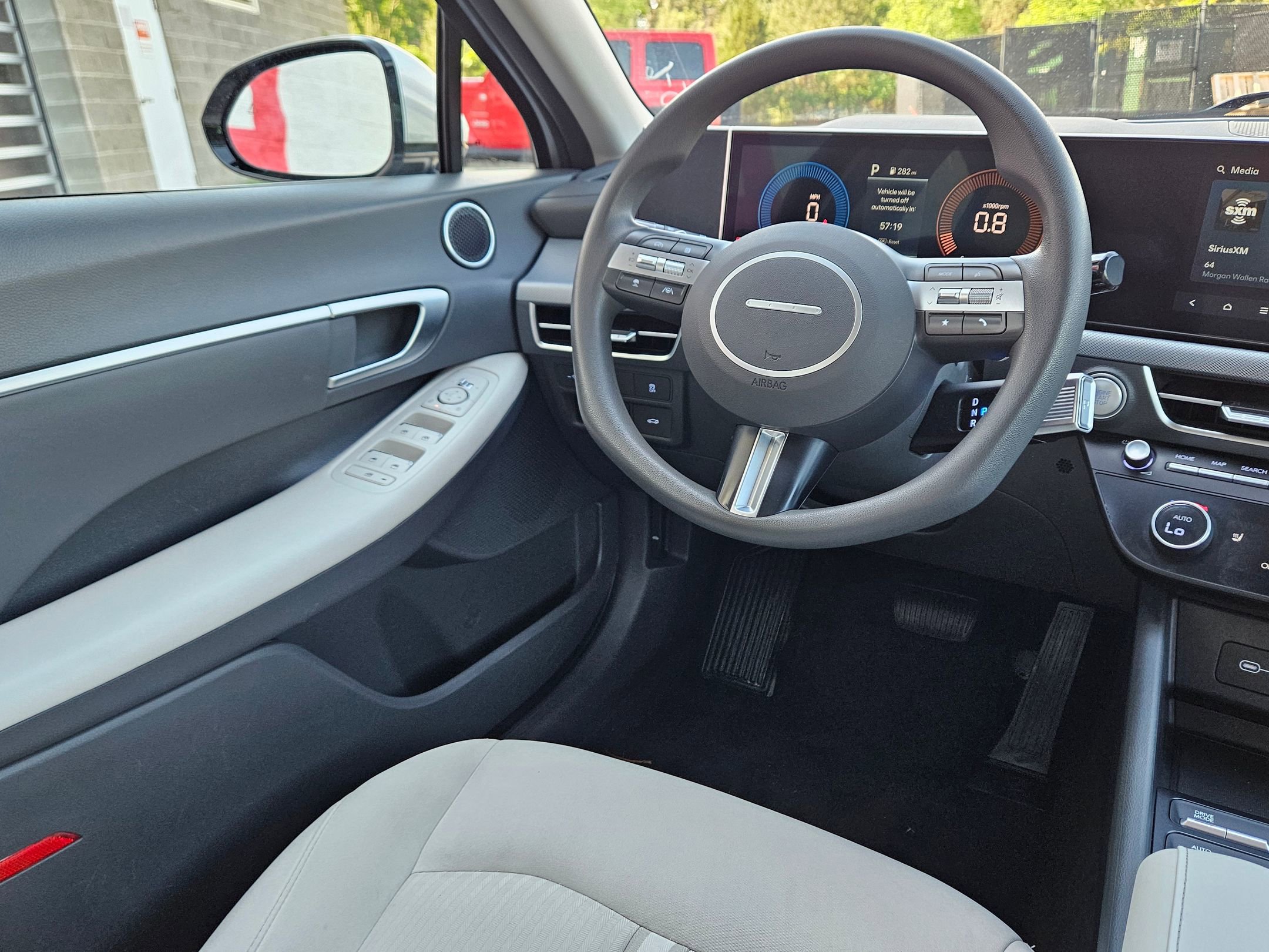 Used 2025 Hyundai Sonata SEL FWD image 9
