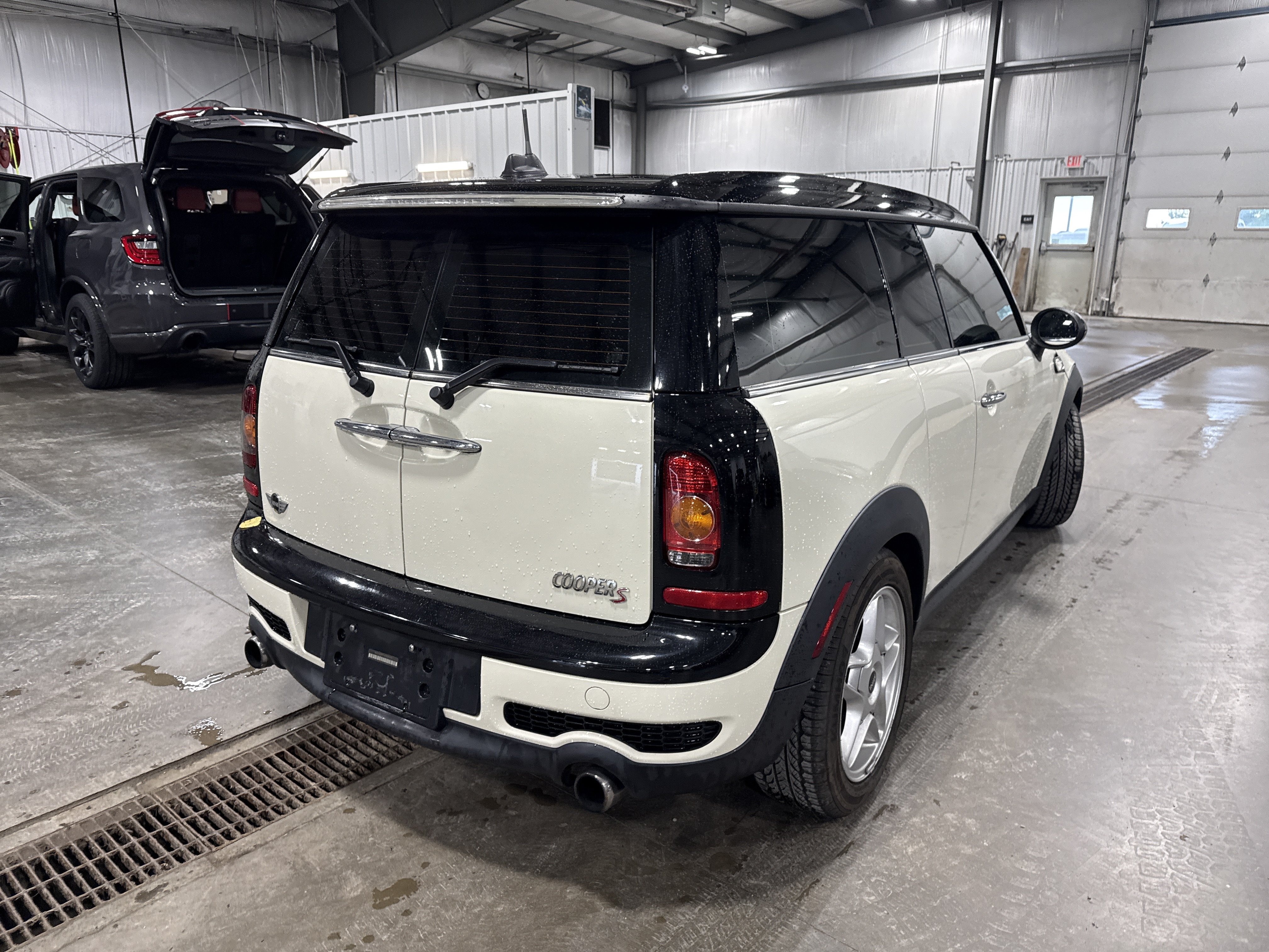Used 2010 MINI Cooper Clubman S FWD image 3