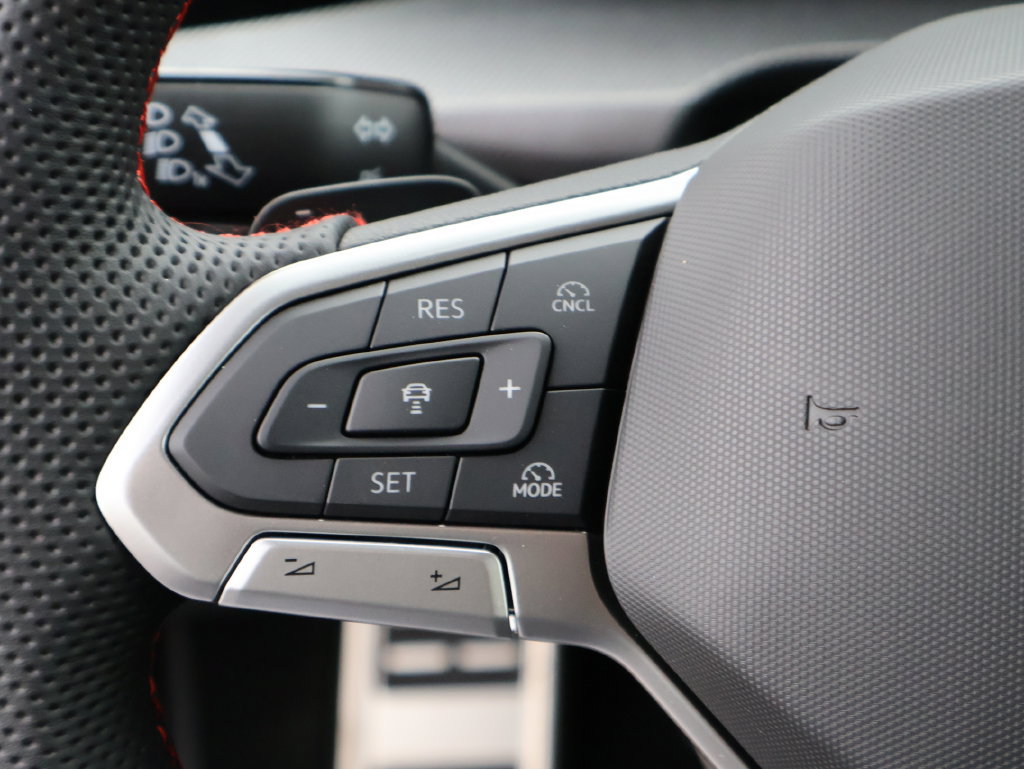 New 2026 Volkswagen GTI SE FWD image 28