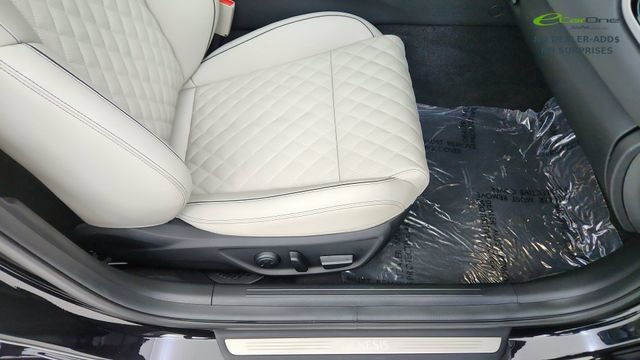 Used 2025 Genesis G70 3.3T Advanced w/ Sport Prestige Package image 23