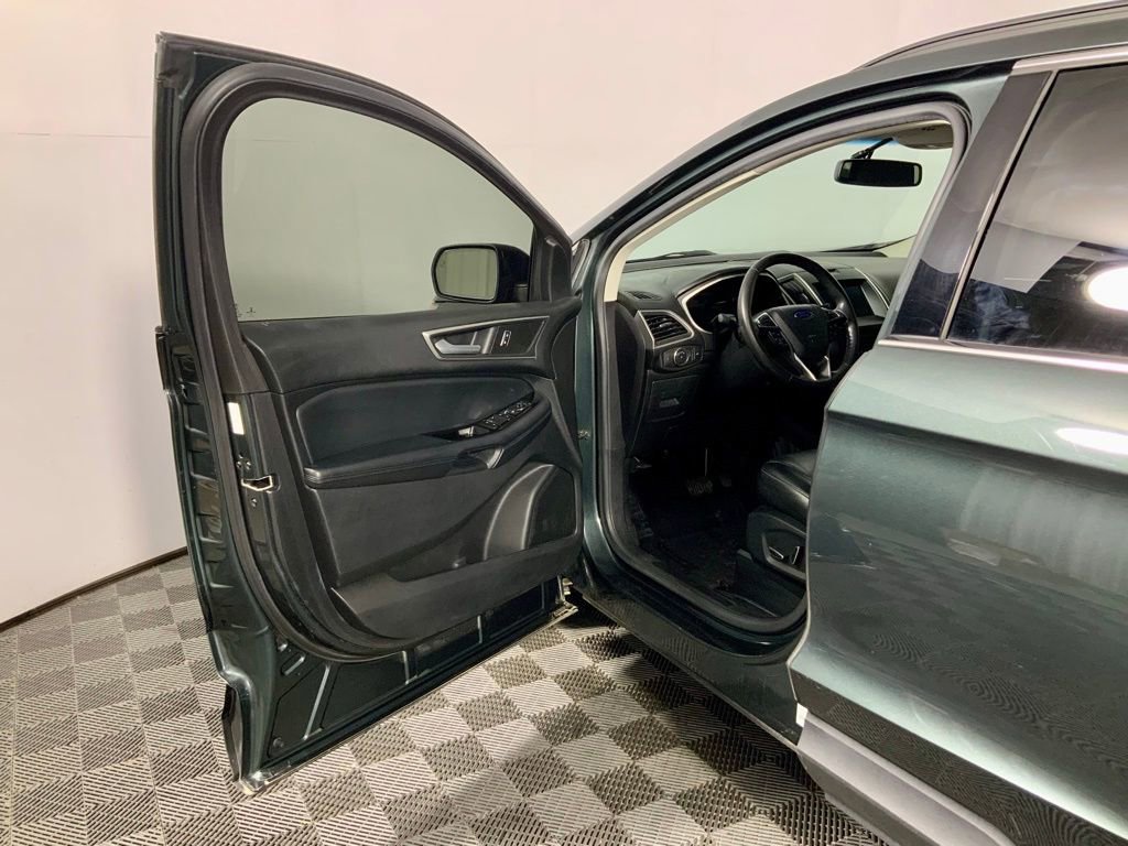 Used 2015 Ford Edge SEL w/ Equipment Group 201A image 17