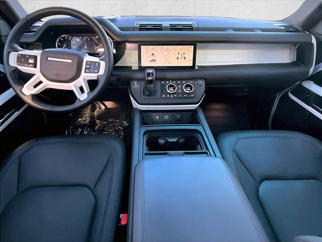 Used 2023 Land Rover Defender 110 SE image 15
