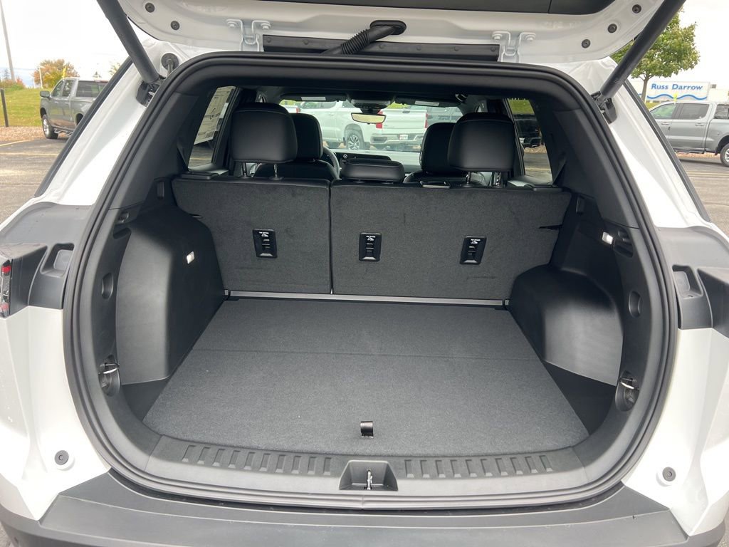 New 2026 Chevrolet Equinox LT w/ Convenience Package II image 6